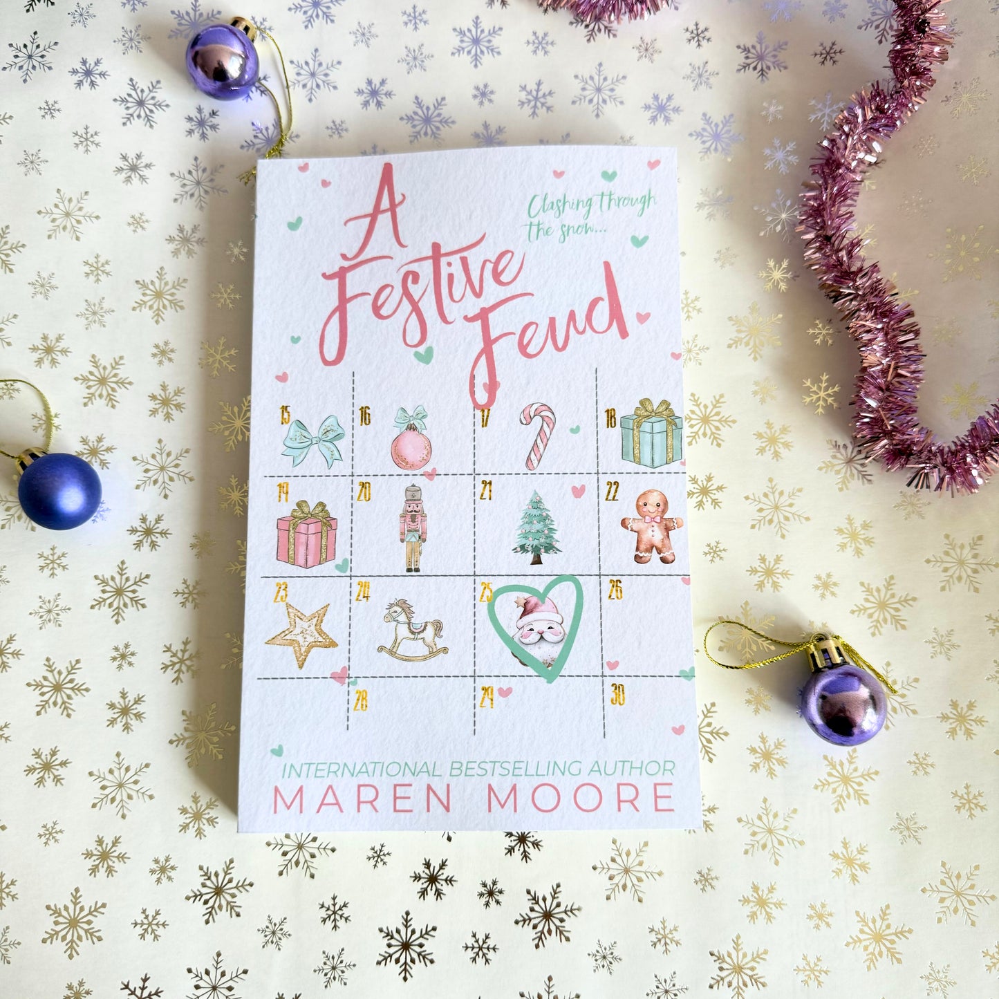 A Festive Fued (Strawberry Hollow #2)
